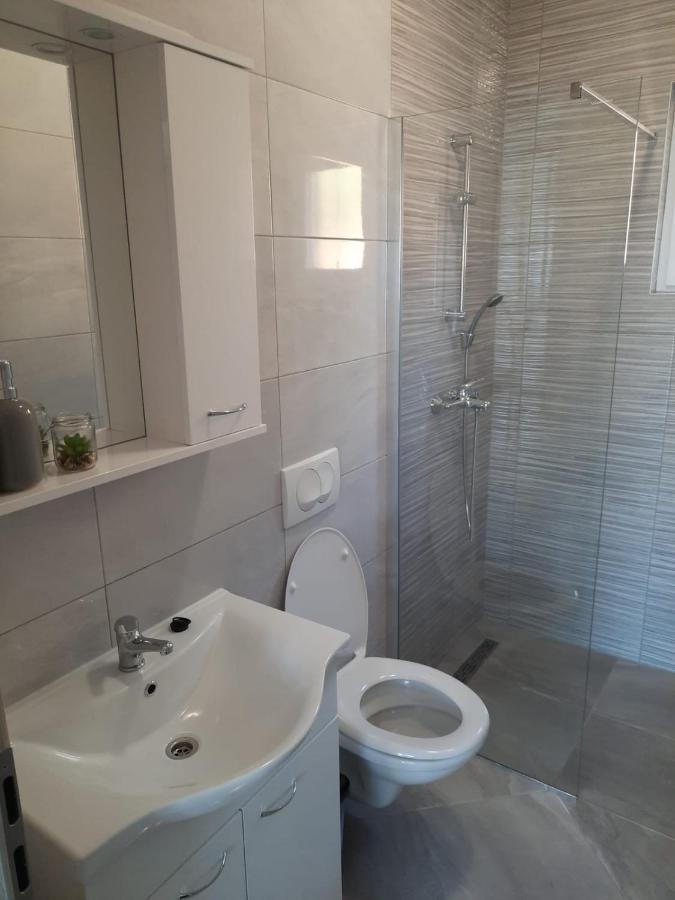 Apartmani Antea Starigrad Paklenica Extérieur photo