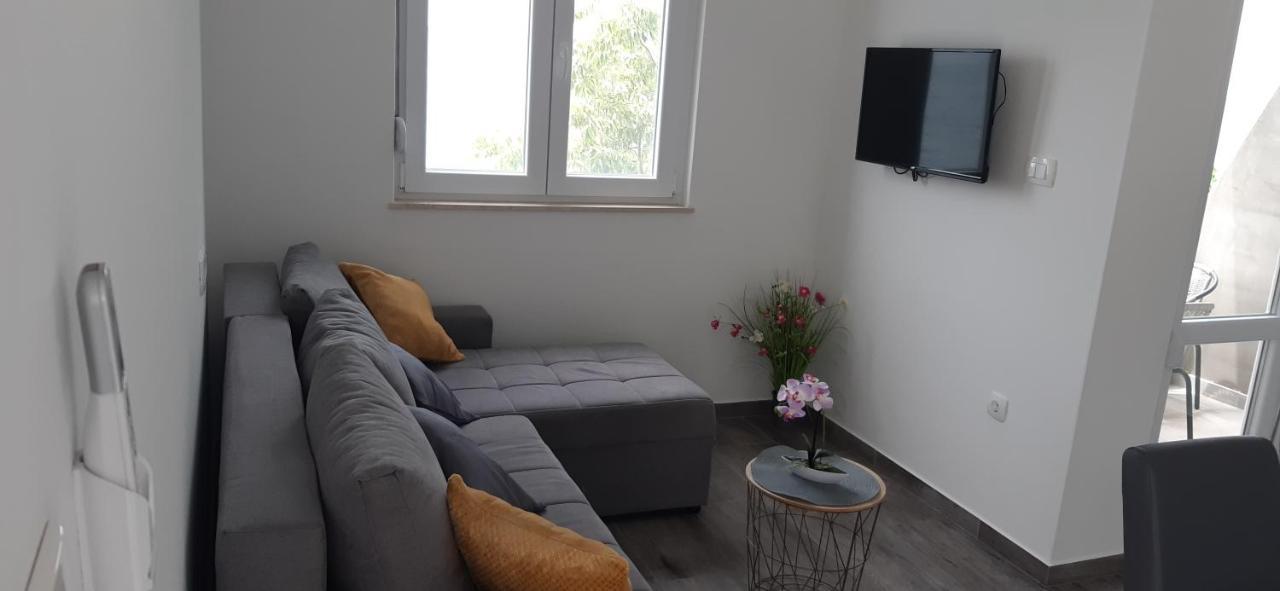 Apartmani Antea Starigrad Paklenica Extérieur photo